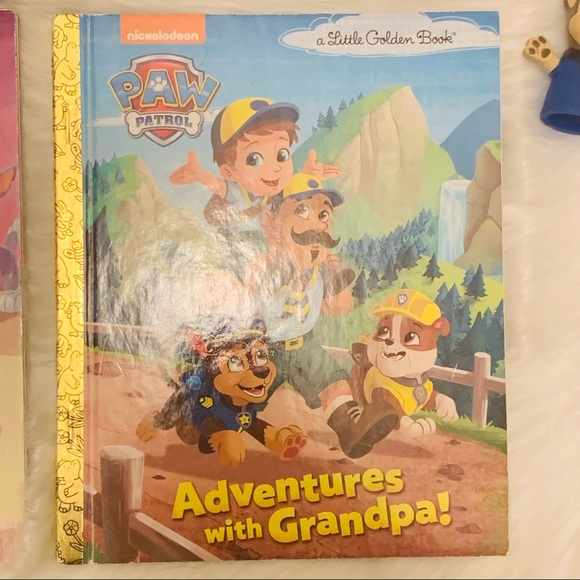 ❌SOLD❌Paw Patrol Bundle of Books & Finger Puppets - Picture 5 of 8